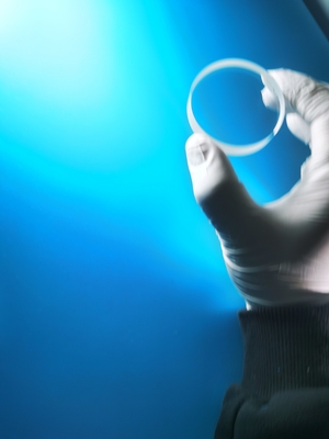 モノクリスタルAl2O3サファイアのガラス管の透明な磨かれたボール ベアリングの光学レンズ