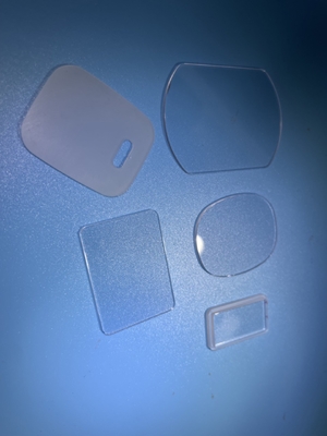 カスタマイズされたレーザー カット サファイア クリスタル ガラス サファイア光学保護ウィンドウ