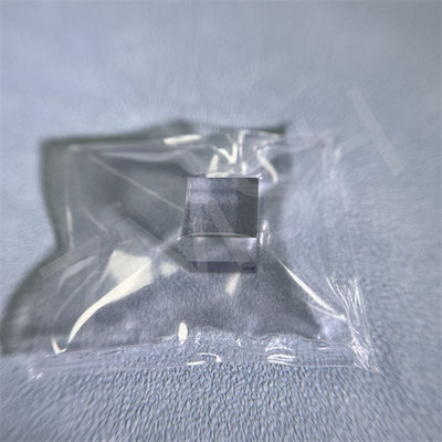 10x10x10mmt 透明性のあるSiC光学レンズ 4H-SEMI 硬さ 9.0 カスタマイズされた形