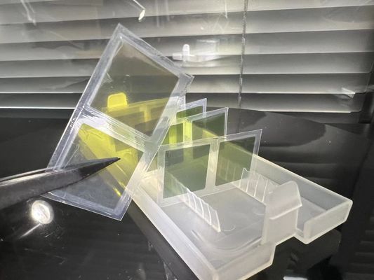 よい価格 10 x 10 x 0.5mmの炭化ケイ素のウエファー4H - N SiCの水晶破片 オンライン