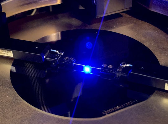 よい価格 マイクロLEDのためのDia 200mm AlGaN Si EpiのウエファーNのタイプ6インチ オンライン